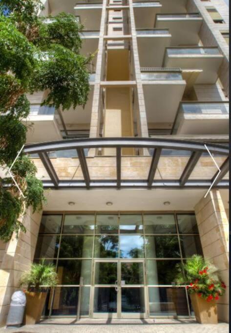 Apartamento Beautiful Penthouse W/Amazing View, Prime Location Ramat Gan Exterior foto