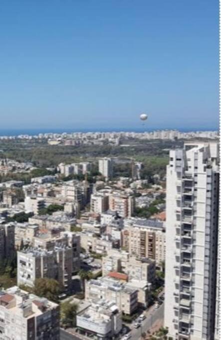 Apartamento Beautiful Penthouse W/Amazing View, Prime Location Ramat Gan Exterior foto