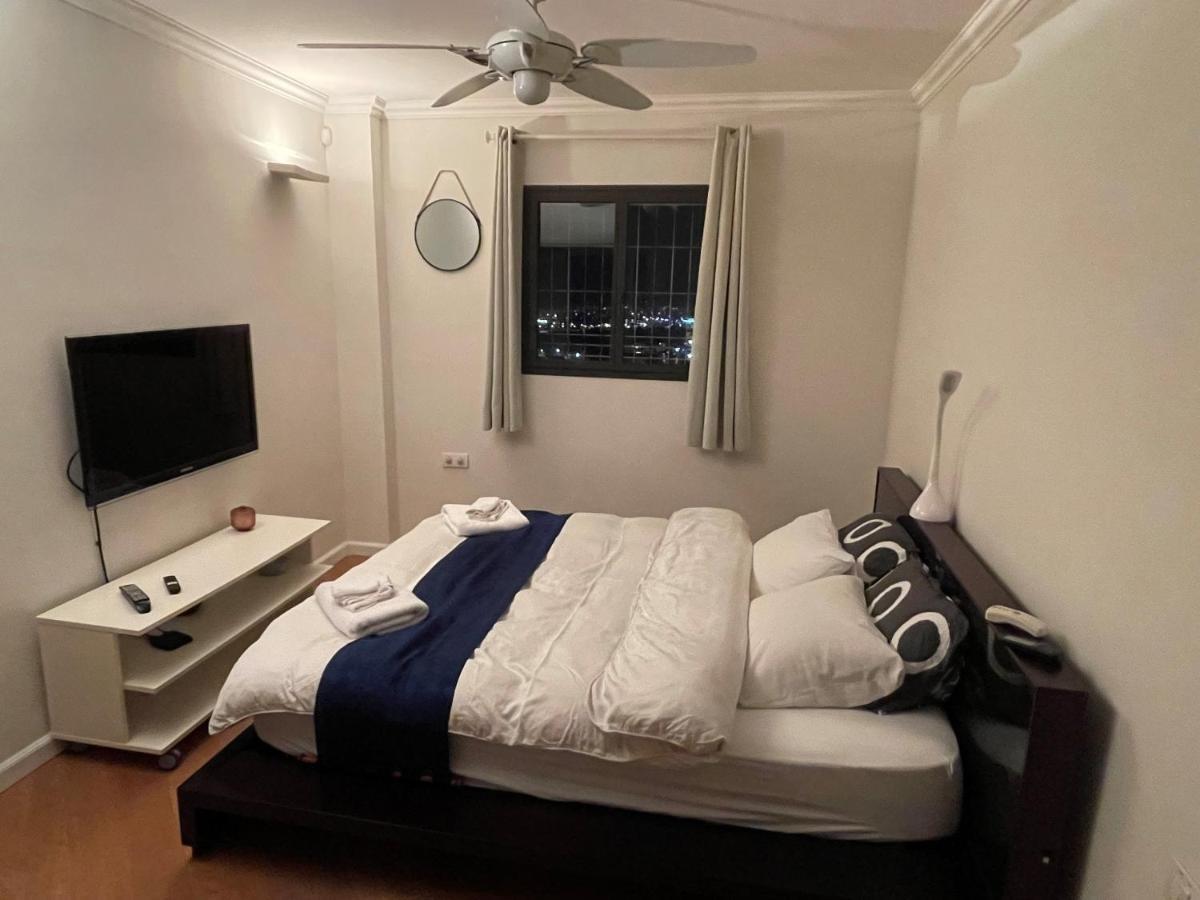 Apartamento Beautiful Penthouse W/Amazing View, Prime Location Ramat Gan Exterior foto