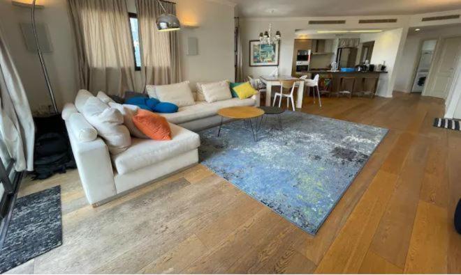 Apartamento Beautiful Penthouse W/Amazing View, Prime Location Ramat Gan Exterior foto